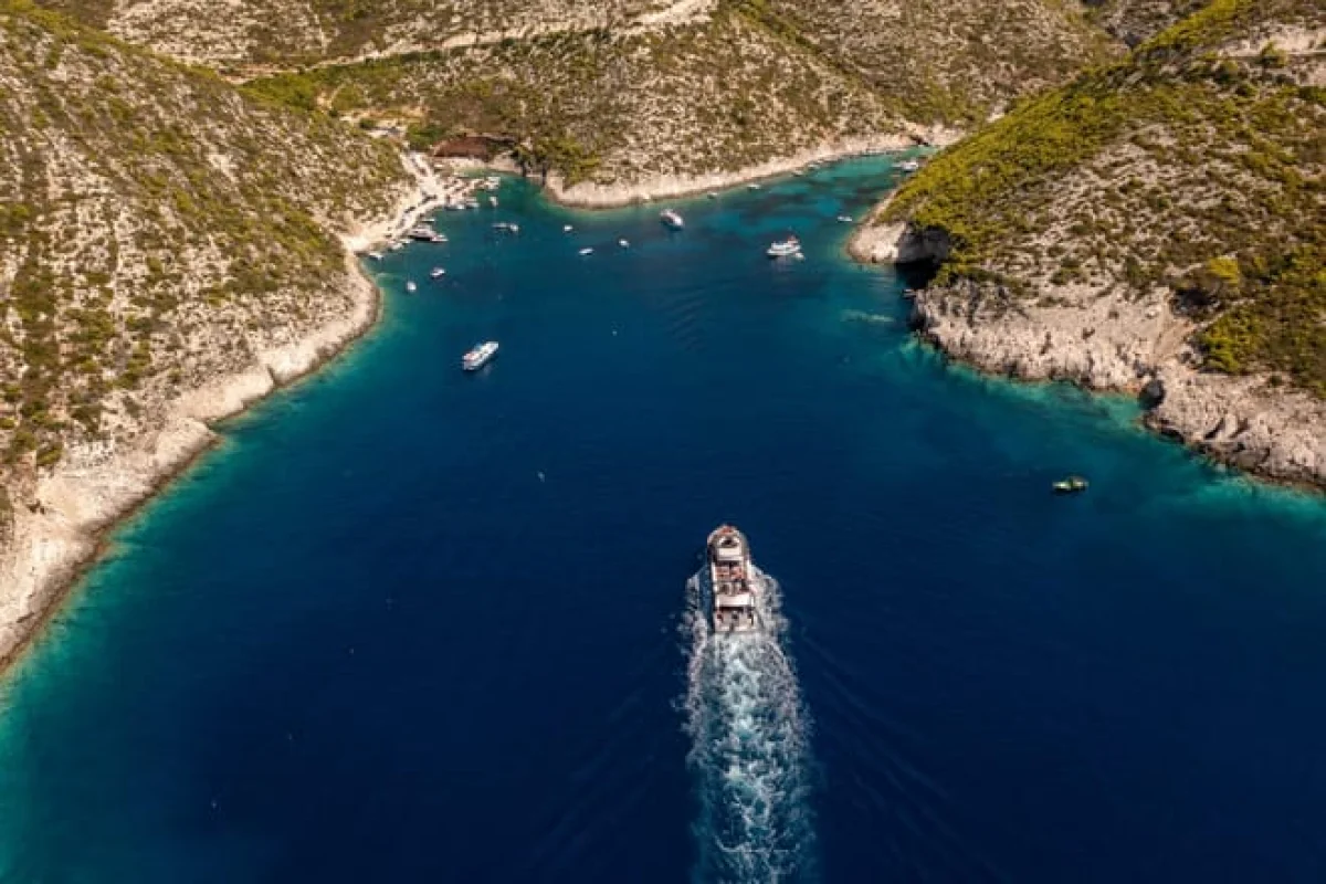 Rhodes: Beach Gem Exploration  Cruise with Greek Buffet, Drinks and Transfer included 